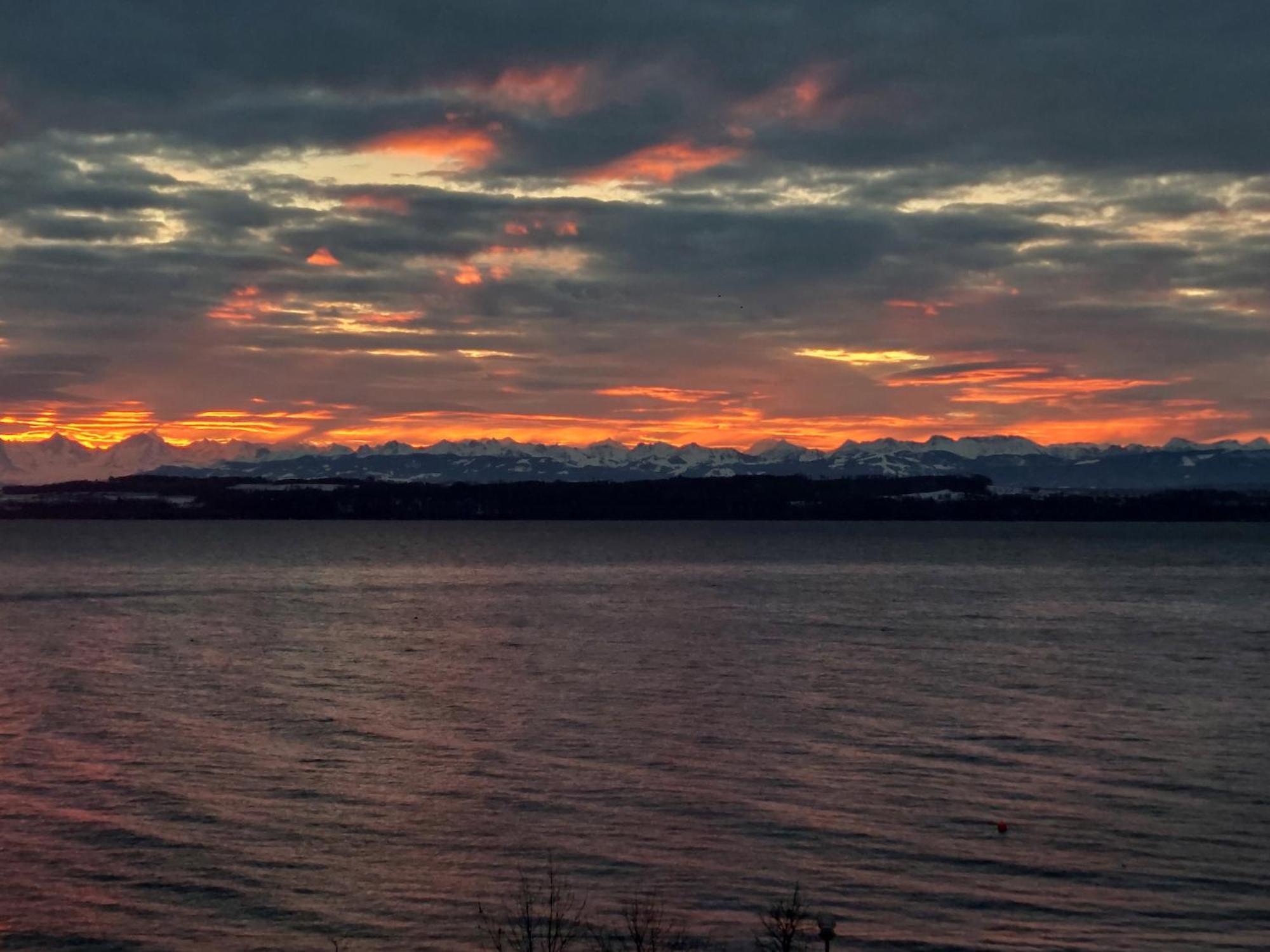 La Crique De L'Evole Appartement Neuchâtel Buitenkant foto